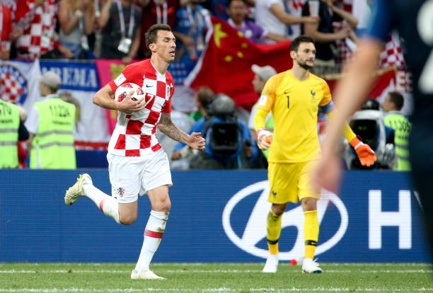 配色以深蓝 配色以深蓝