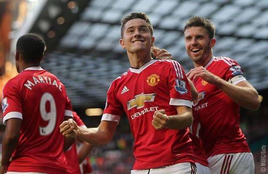 甲赛场上发 甲赛场上发